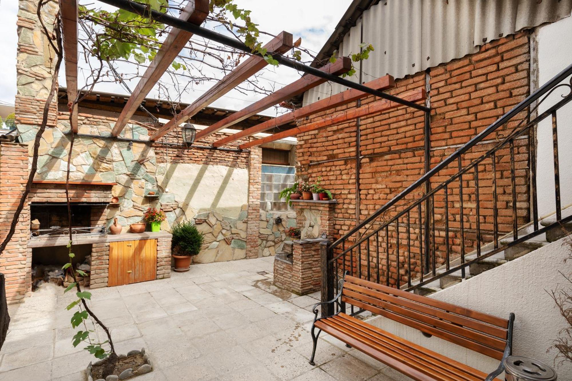 Honeymoon Apartments In Old Tbilisi Esterno foto