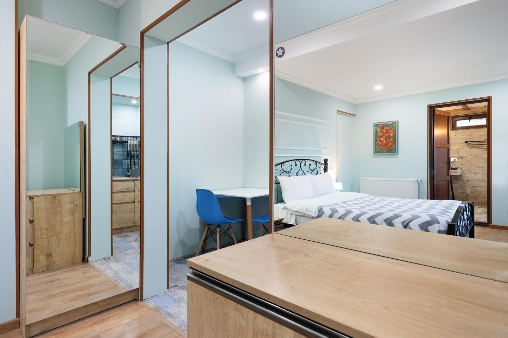 Honeymoon Apartments In Old Tbilisi Esterno foto